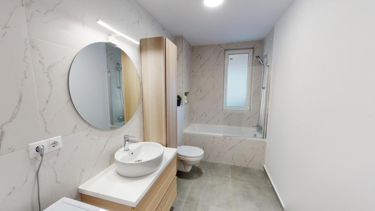 Apartment By The Lake Nr 4 Vrt Sibiu Exterior photo